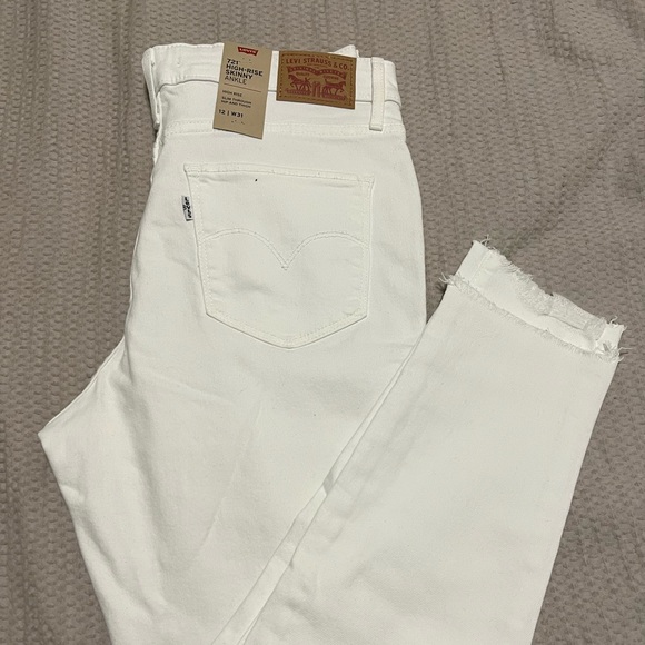 NWT Levi's Women's 721 High Rise Skinny Ankle Jeans - Picture 4 of 7